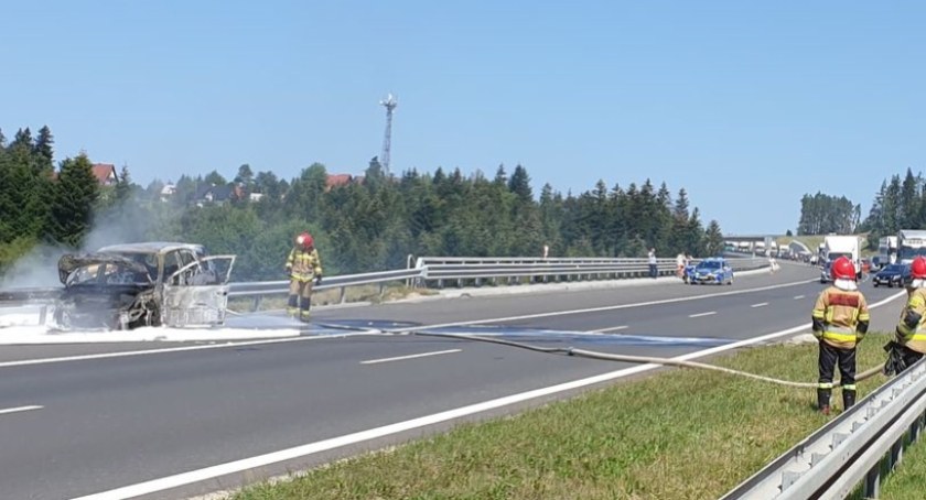 Pożar samochodu na nowej zakopiance