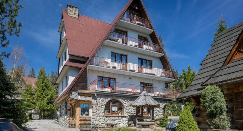 Do sprzedania pensjonat w góralskim stylu z widokiem na Tatry