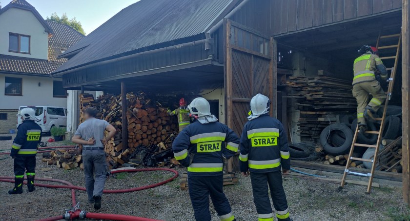 Pożar w drewnianej stodole w Czarnym Dunajcu