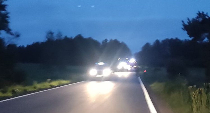 Miał się palić samochód - trzy zastępy strażackie i radiowóz policyjny zawrócone 