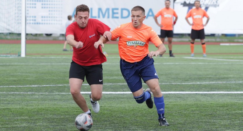 XIII Kolejka. II liga. „Gąszcz w czołówce” 