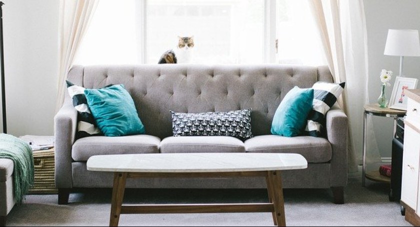 Sofa na wymiar - jaki materiał najlepiej wybrać na obicie?