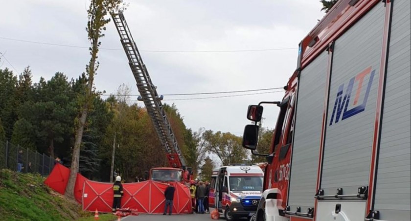 Nie żyje strażak OSP - awaria kosza drabiny mechanicznej