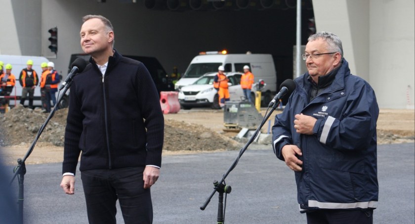 Prezydent RP Andrzej Duda odwiedził tunel na zakopiance tuż przed jego otwarciem 