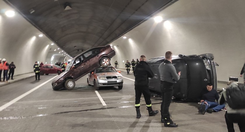 Katastrofa lądowa w tunelu na zakopiance - ćwiczenia służb ratunkowych