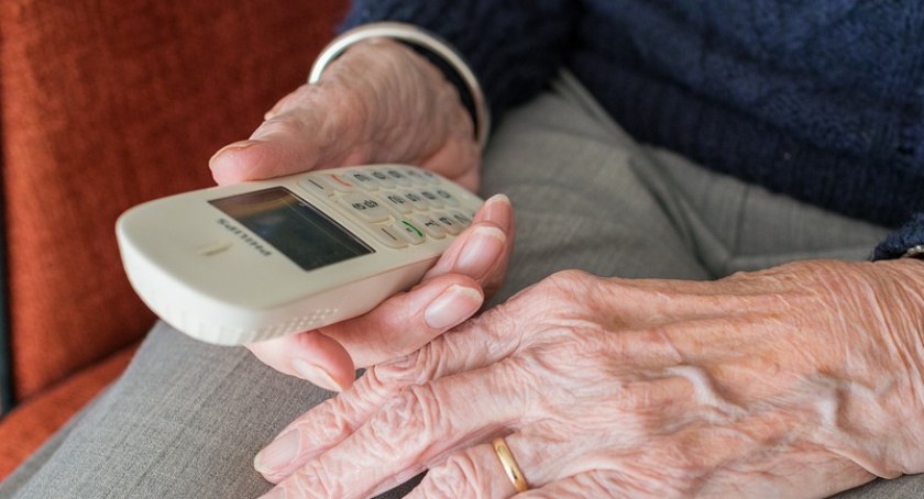 Seniorka z Koniówki nie dała się oszukać na wnuczka - potrącił śmiertelnie i potrzebował pieniędzy