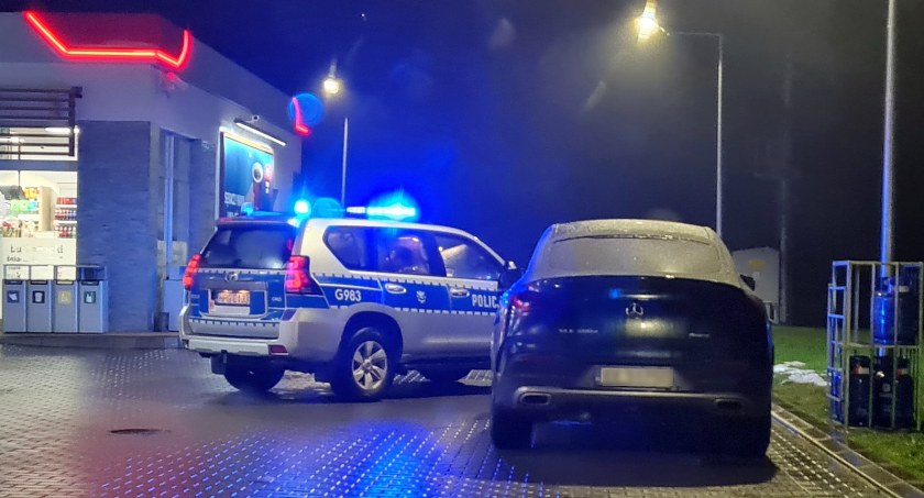 Był kompletnie pijany - mknął zakopianką z nadmierną prędkością, uciekał przed policjantami 
