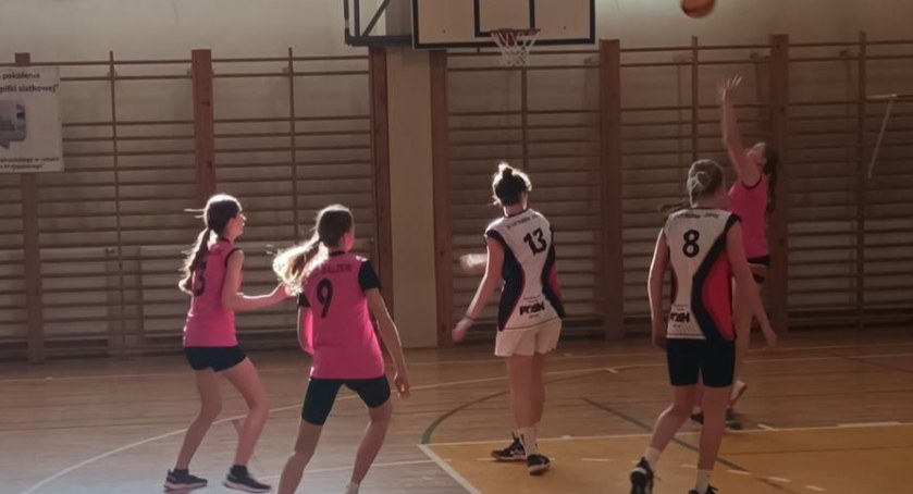 Półfinały Mistrzostw Małopolski w Piłce Koszykowej 3x3 dziewcząt