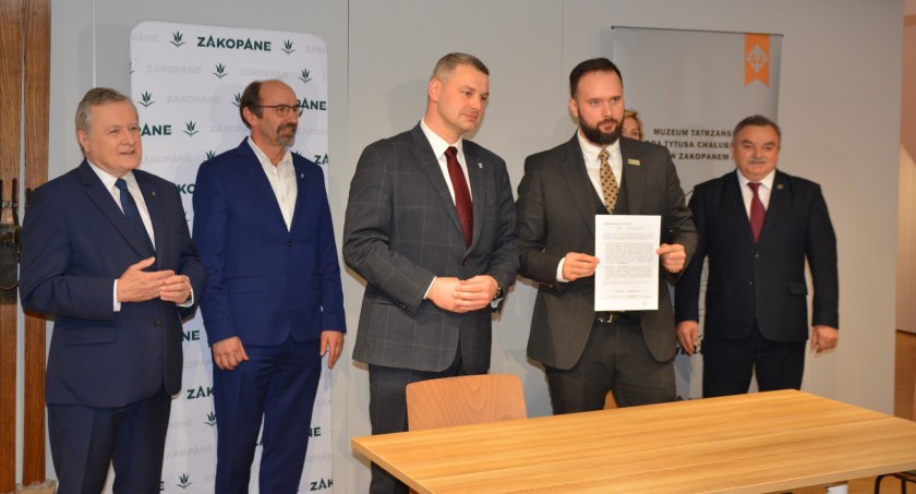 W Zakopanem powstanie Muzeum Taternictwa i Narciarstwa - podpisano akt notarialny sprzedaży nieruchomości