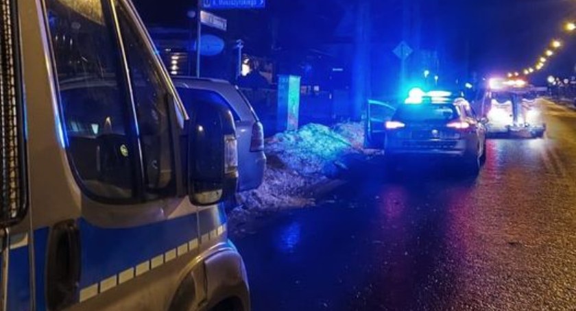 Kierujący miał prawie dwa promile, wypadł z drogi i zatrzymał się na płocie