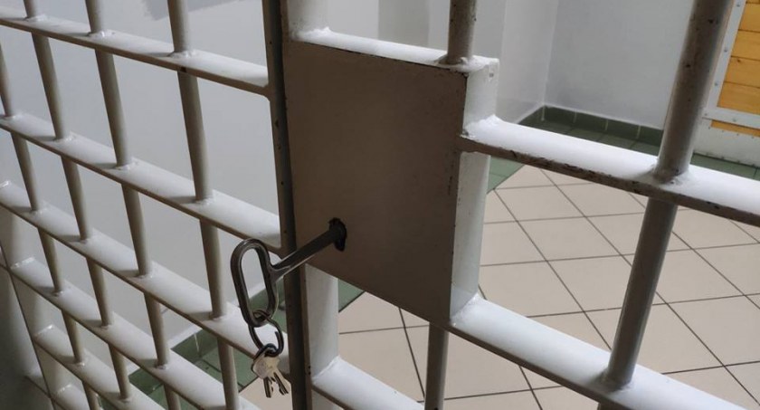 Nowotarscy policjanci zatrzymali dziewięciu poszukiwanych