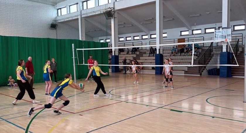Czarny Dunajec - Igrzyska Dzieci Ośrodka Sportowego Nowy Targ w mini siatkówce dziewcząt