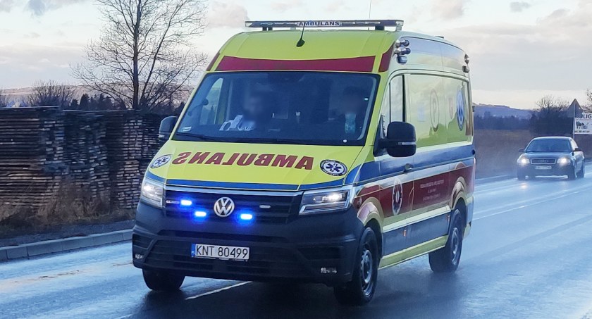 Udana reanimacja kobiety na Krupówkach