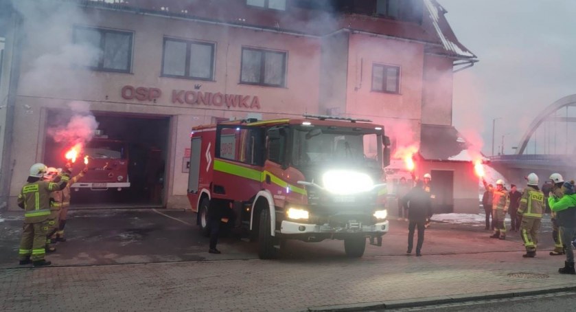 Nowy wóz bojowy dotarł do Koniówki - Scania P450 XT 4x4