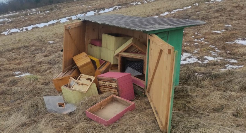 Skradziony domek z ulami ze Słowacji znaleziony w Podczerwonem