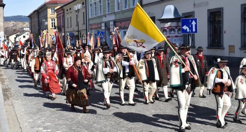 Mieszkańcy Podhala z modlitwą w obronie dobrego imienia Świętego Jana Pawła II oraz wartości, które głosił