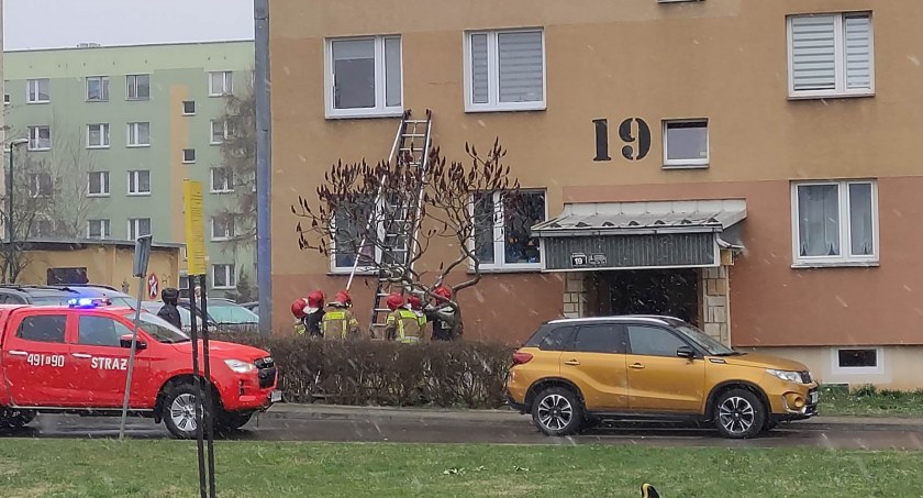 Wyczuwalny gaz w bloku na ul. Sikorskiego