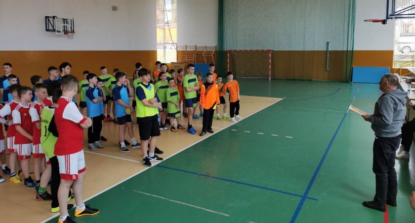  Igrzyska Dzieci Ośrodka Sportowego Pieniny w mini piłce ręcznej  chłopców
