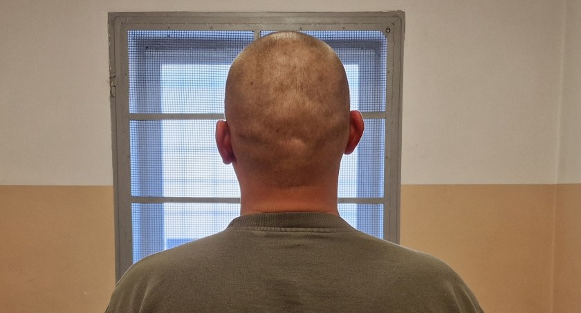31-latek aresztowany za ucieczkę i potrącenie policjanta - przewoził narkotyki