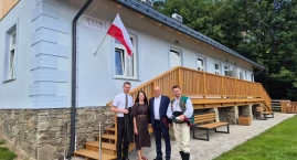Zabytkowa oficyna w Falsztynie zyskała nowe życie - nowa przestrzeń dla mieszkańców i turystów