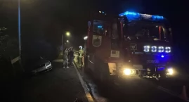 Nocna kolizja w Czarnym Dunajcu - auto wylądowało na…