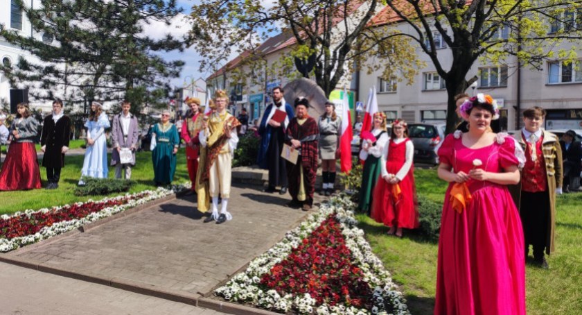 Łuszczyn: Konstytucja ma 25 lat. Może trzeba by kilka artykułów zmienić, wykreślić czy dopisać?