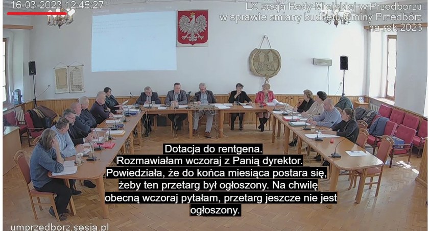 Jawny Przedbórz pyta dyrektorkę przychodni: No to co z tym z rentgenem? Miał być przetarg, i to dawno, a nic się nie dzieje