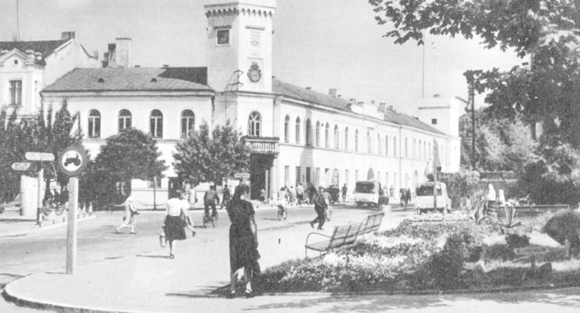 [Historia Gazetą pisana] Oporni płatnicy na pomoc zimową będą ponosić sankcje. I powstanie rondo