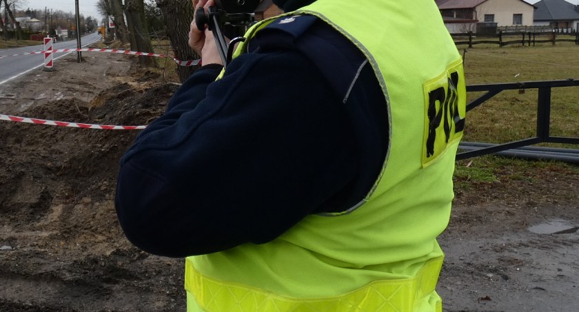 Policjant z Kleszczowa, po służbie zatrzymał pijanego kierowcę skutera. 43-latek wydmuchał ponad 2,5 promila