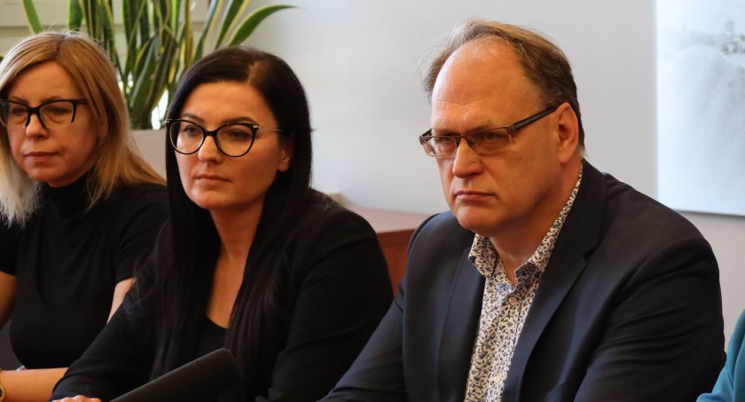 Mistrzowie w dbaniu o swoje. Ich samorządowe pensje wzrosły w dwa lata o 68  procent. Potrafisz tak?