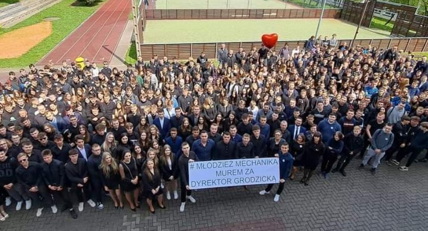Protest w Mechaniku. Jest oficjalne stanowisko rodziców uczniów. - To absurdalna decyzja!