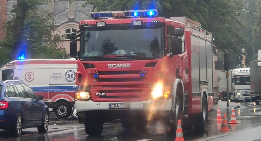 Pożar w kuchni w jednym z mieszkań w bloku przy ulicy Jagiellońskiej. Trwa akcja ratunkowa 
