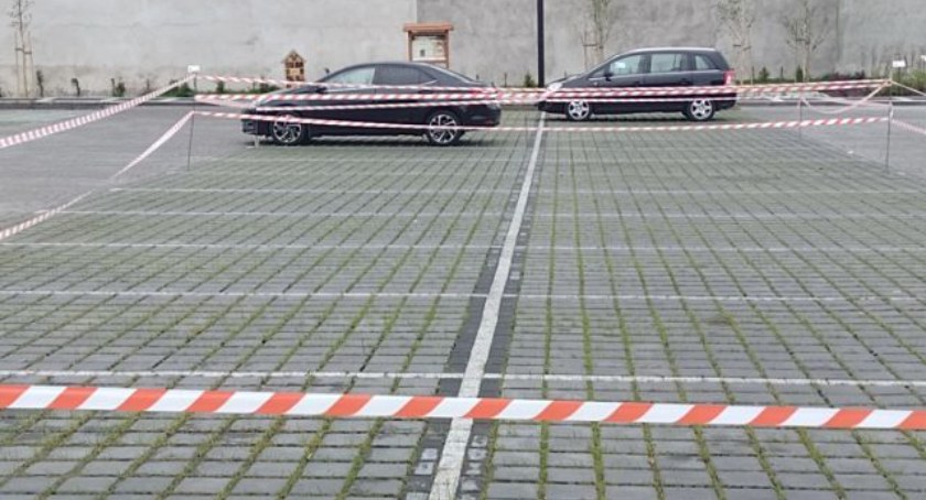 Parking na ul. Reymonta za trzy miliony do naprawy pół roku po otwarciu