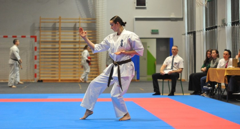Radomszczanka Weronika Mazur zajęła 2. i 3. miejsce podczas IX Akademickich Mistrzostw Polski Karate Kyokushin