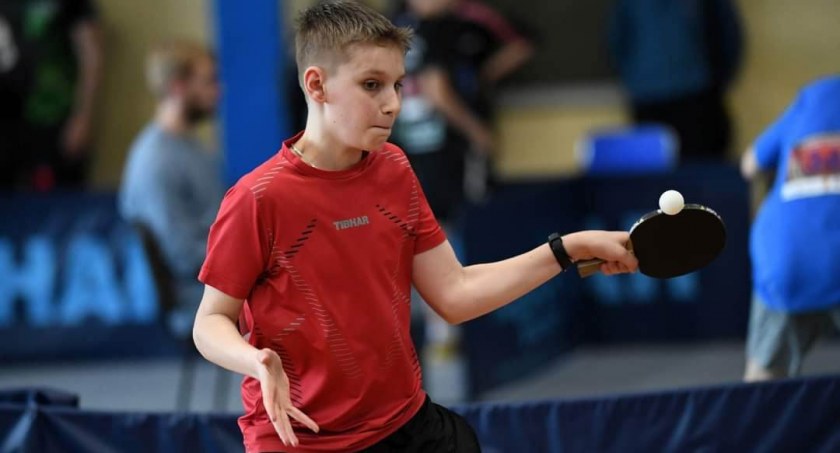 Tenisowy talent z Radomska Sebastian Musiał podwójnym brązowym medalistą Mistrzostw Polski Młodzików