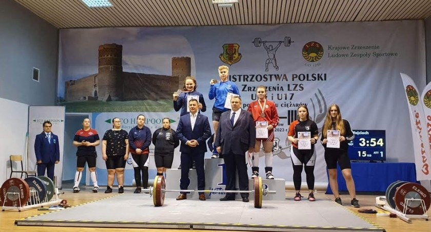 Kolejne złoto Katarzyny Kozery w Mistrzostwach Krajowego Zrzeszenia LZS do lat 15 i 17 w podnoszeniu ciężarów
