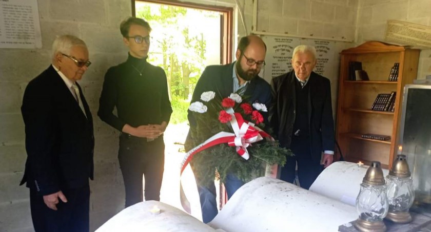 Działacze Nowej Lewicy uczcili rocznicę mordu na Żydach w 1945 roku. I przedborzan zamordowanych przez okupanta  