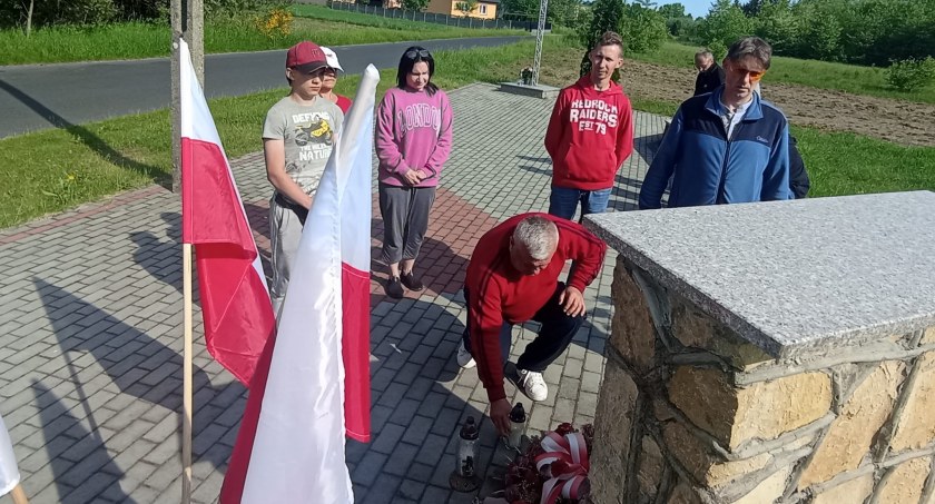 Stowarzyszenie Ziemia Radomszczańska: II Rajd Rowerowy szlakiem walk oddziału partyzanckiego Gwardii Ludowej im. gen. Józefa Bema