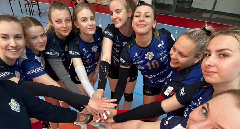 Piłka siatkowa. Wygrany sparing siatkarek, a trenerzy szkolą się w Akademii Trenerów Siatkówki w Warszawie