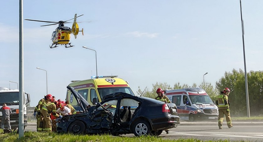 18-latka ofiarą wypadku, do którego doszło we wtorek w Końskich. W autokarze byli uczniowie szkoły w Strzelcach Małych