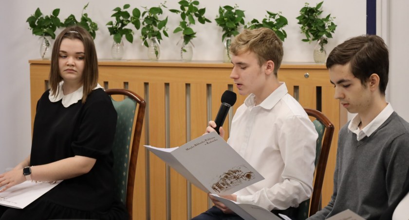 XXII Radomszczańskich Dni Rodziny. Czytanie radomszczan w Miejskiej Bibliotece Publicznej