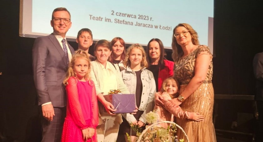 Wojewódzkie Obchody Dnia Rodziny. „Anioł Dla Najlepszych” dla Edyty Kazuły z powiatu radomszczańskiego