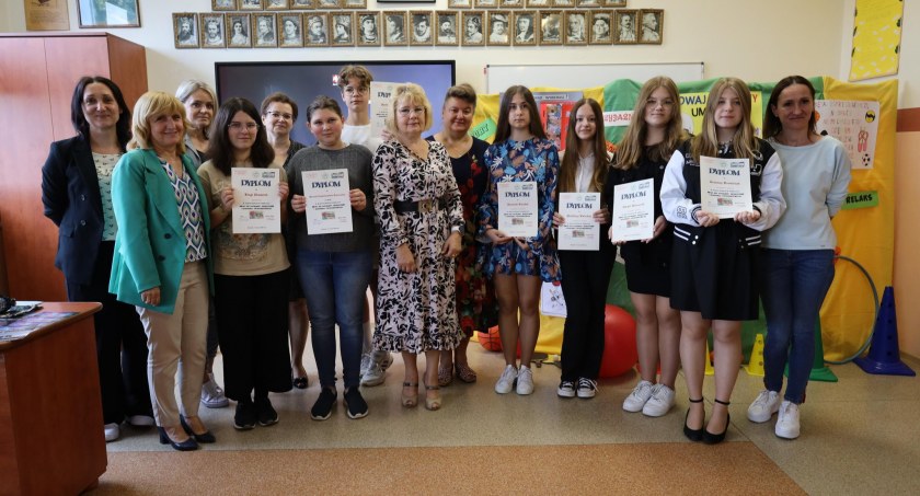 „Świat bez dopalaczy, narkotyków i środków psychoaktywnych”. Nagrody dla laureatów konkursu  rozdane