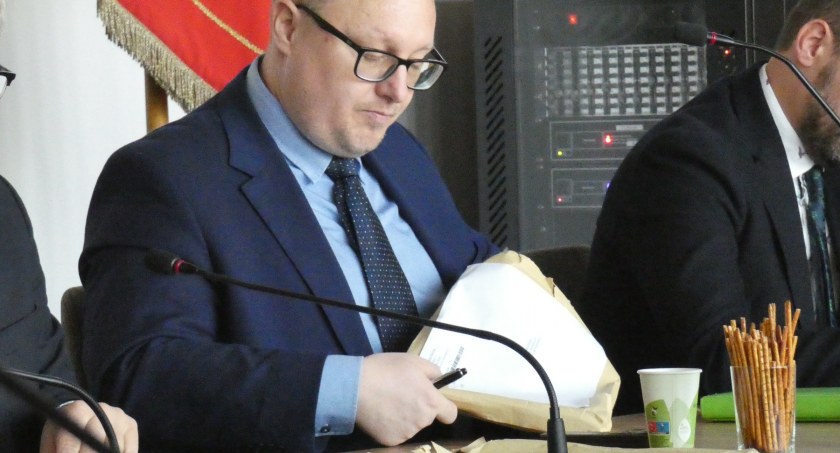 Nowak: Nie wiem, czy na wazelinie można się dorobić, ale radny Bugdal powinien spróbować [Komentarz]