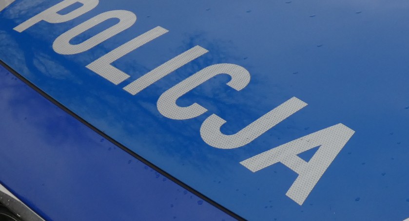 53-latka chodziła po autostradzie A1. Była po 23, mogła zostać potrącona. Dyżurny wysłał na miejsce patrol