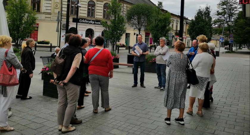 Niedzielny historyczny spacer po starym mieście. Przewodnikami Krzysztof Błaszczyk i Tomasz Nowak