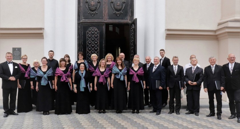 Moniuszkowcy zbierają na tournee na Sycylii. Dostali zaproszenie ale brakuje im gotówki. Pomożesz?