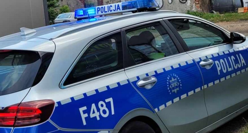Prosto z roweru trafił do więzienia. Rowerzysta nie dość, że wydmuchał 3,5 promila alkoholu to jeszcze był poszukiwany