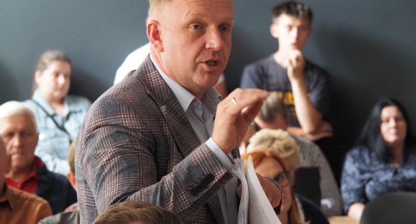 Nowak: Platforma na barykadzie [Komentarz]