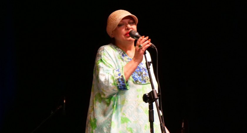 Grażyna Łobaszewska na deskach MDK. Koncert z okazji 50-lecia działalności artystycznej